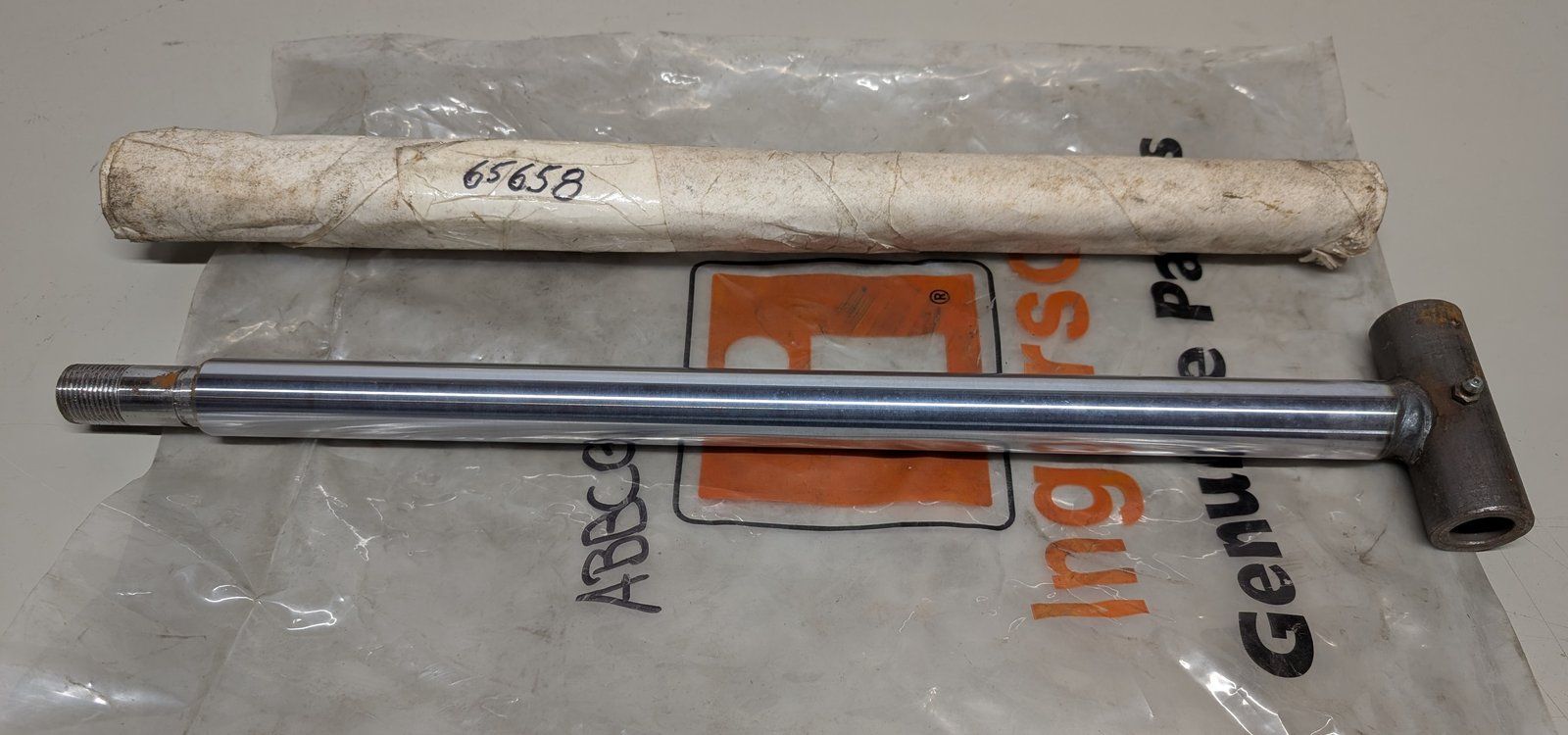 C31794 ASSY PISTON ROD 