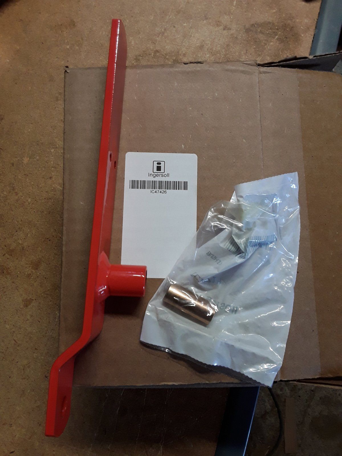 C31918 USE C47426 IDLER ARM ASSY - Ingersoll/Case Tractor Part