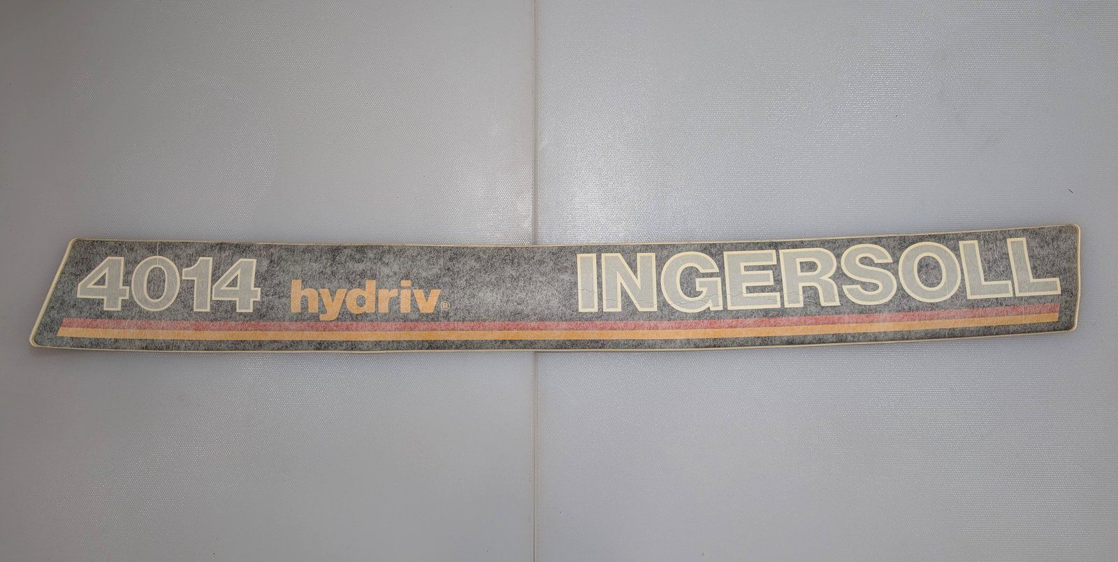 C32006 DECAL HOOD SIDE RH 4014 - Ingersoll/Case Tractor Part