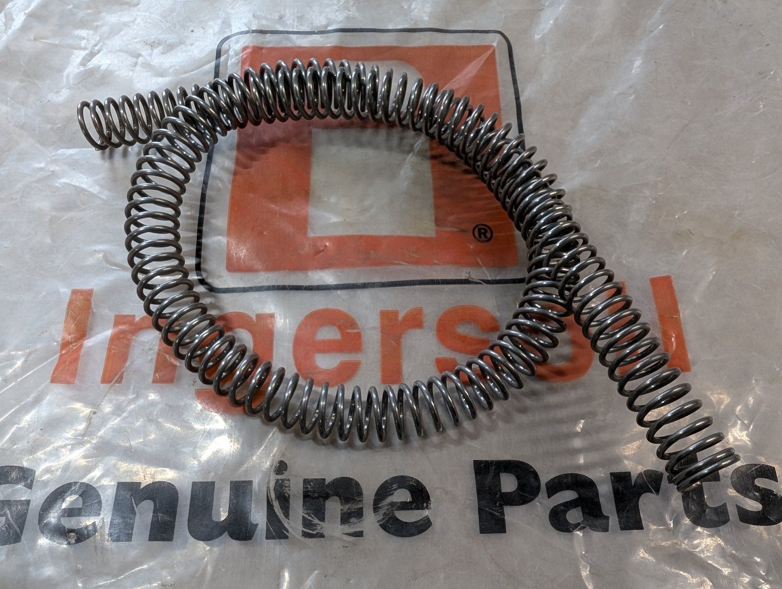 C32064 SPRING COMPRESSION SEAT POST - Ingersoll/Case Tractor Part