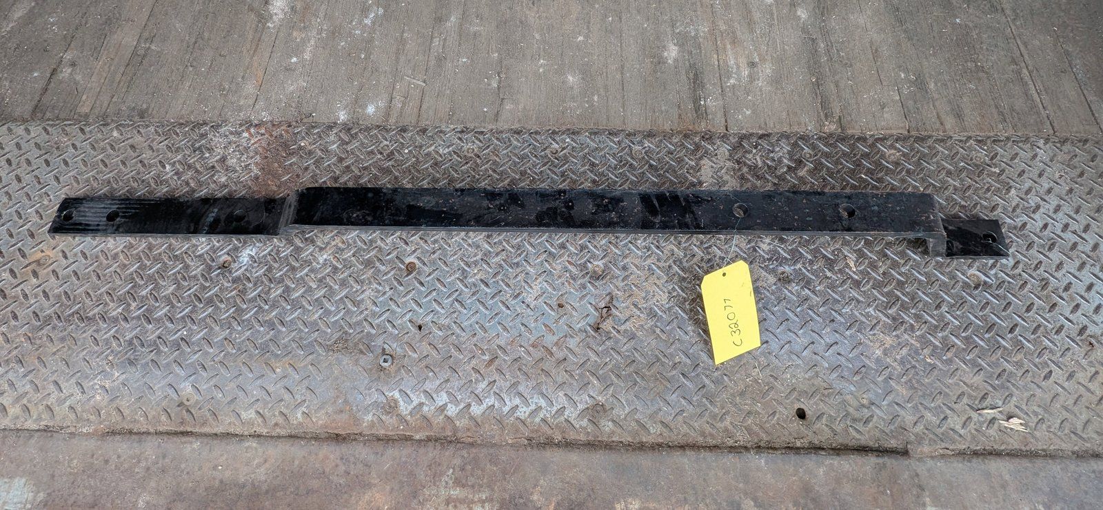 C32077 ARM LOWER RH - Ingersoll/Case Tractor Part