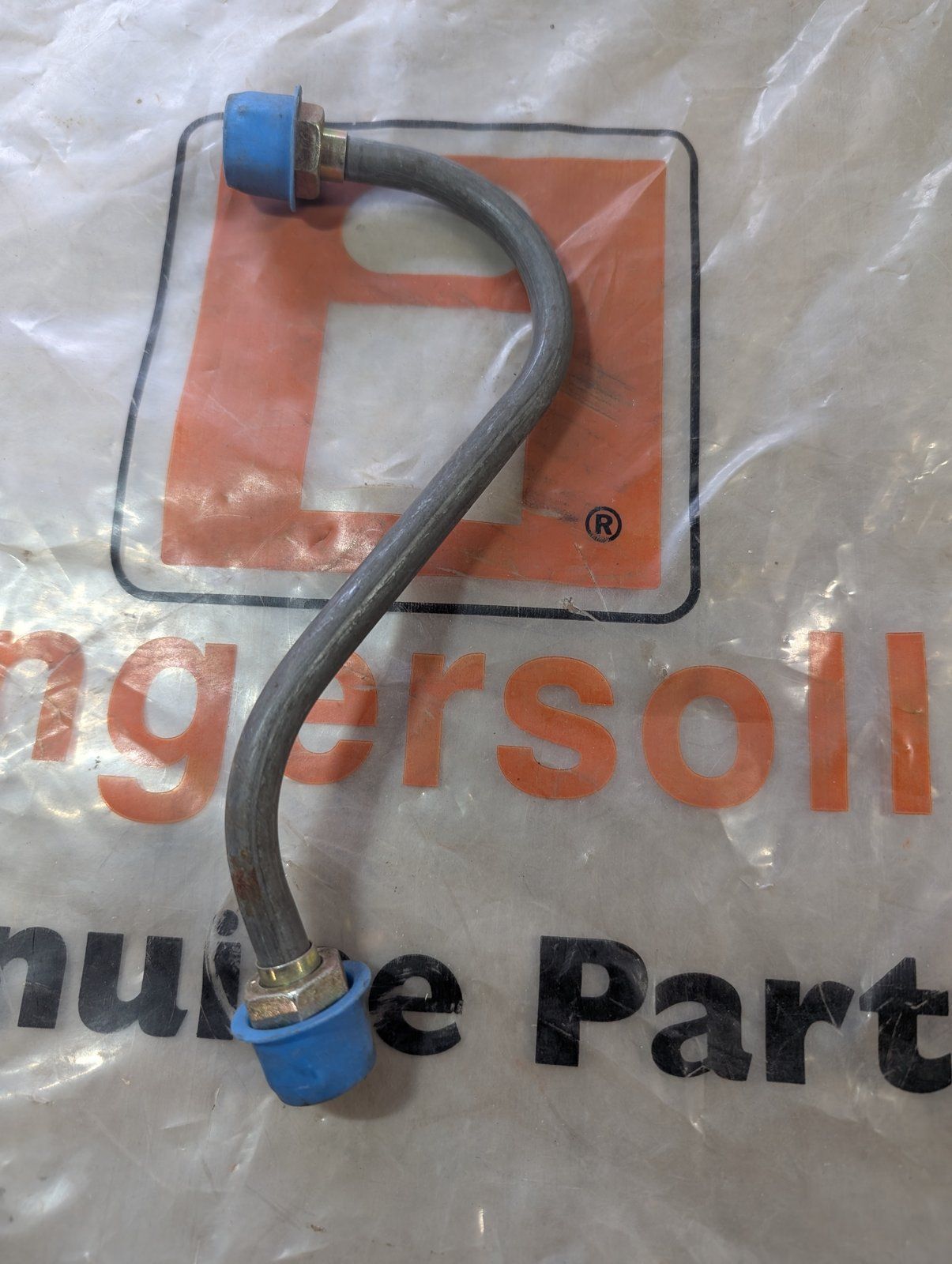 C32179 TUBE BUCKET VALVE TO RETURN C32120 - Ingersoll/Case Tractor Part