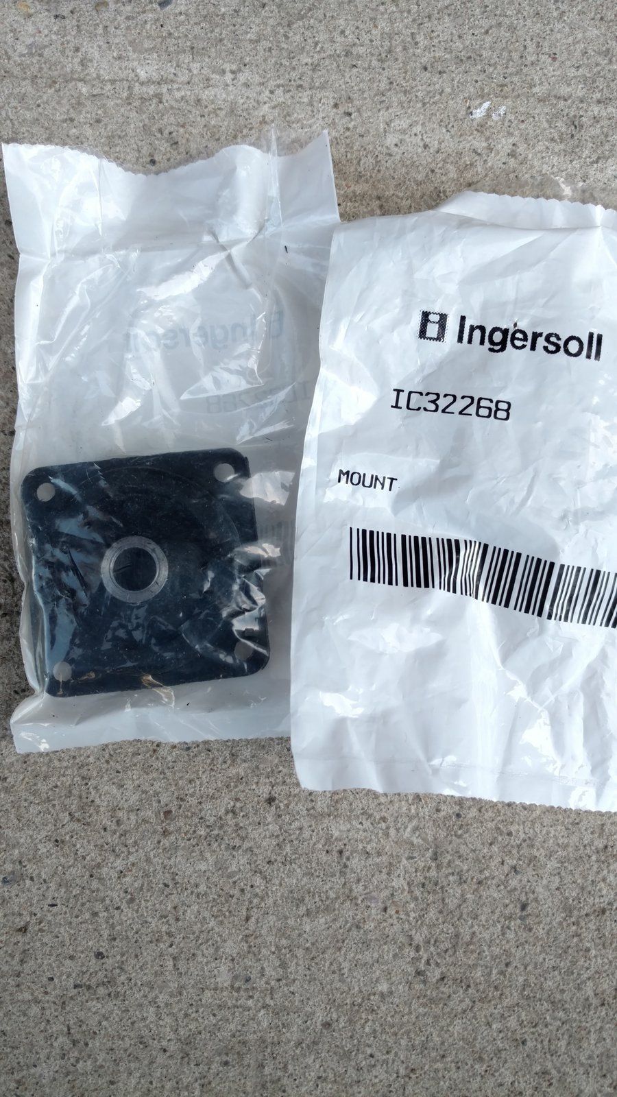 C32268 MOUNT - ENGINE KOHLER C29731 C18793 - Ingersoll/Case Tractor Part