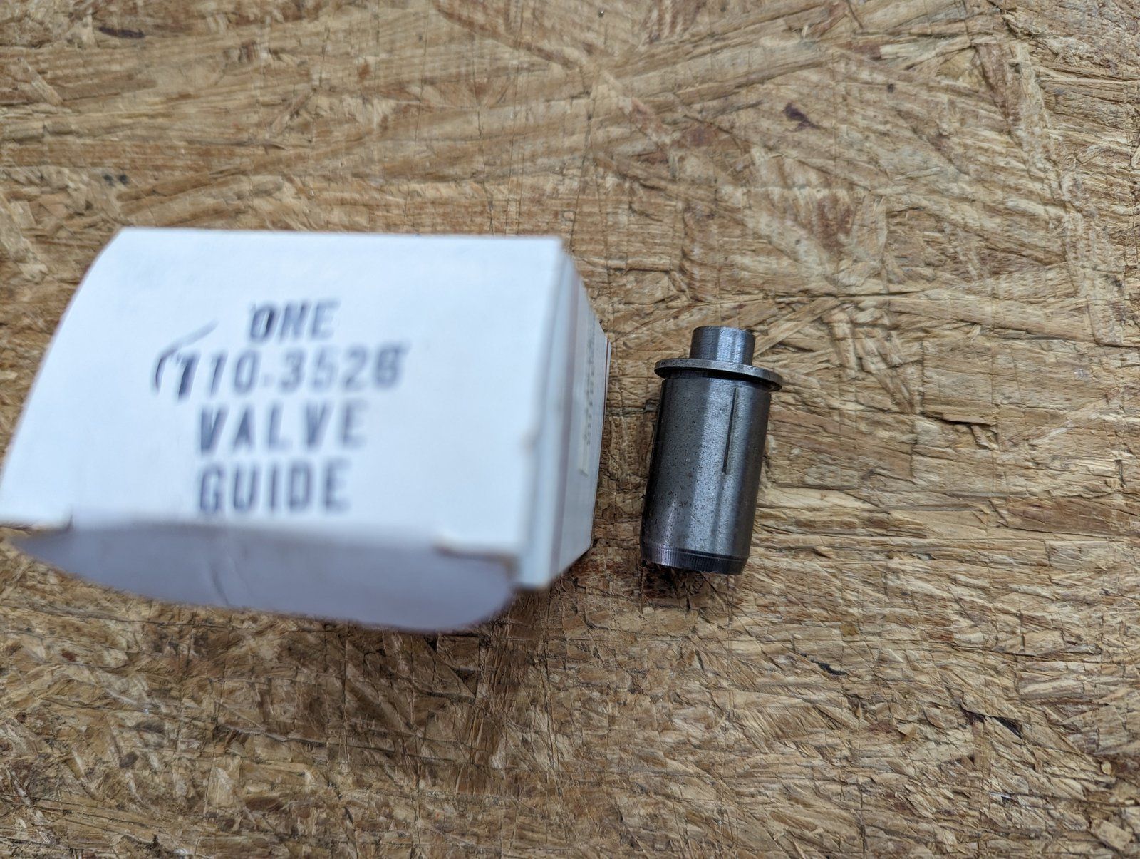 C32275 ONAN 110-3526 VALVE GUIDE - Ingersoll/Case Tractor Part
