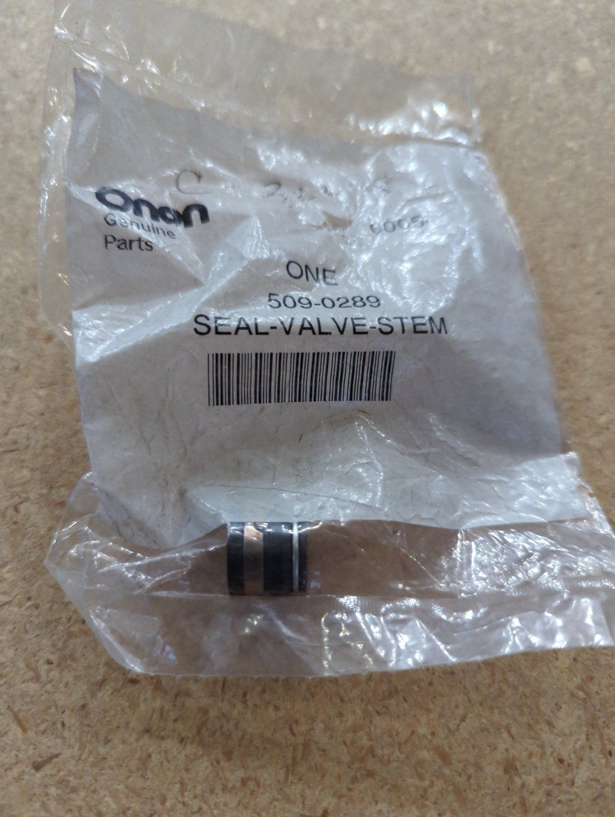 C32278 ONAN 509-0289 VALVE STEM SEAL - Ingersoll/Case Tractor Part