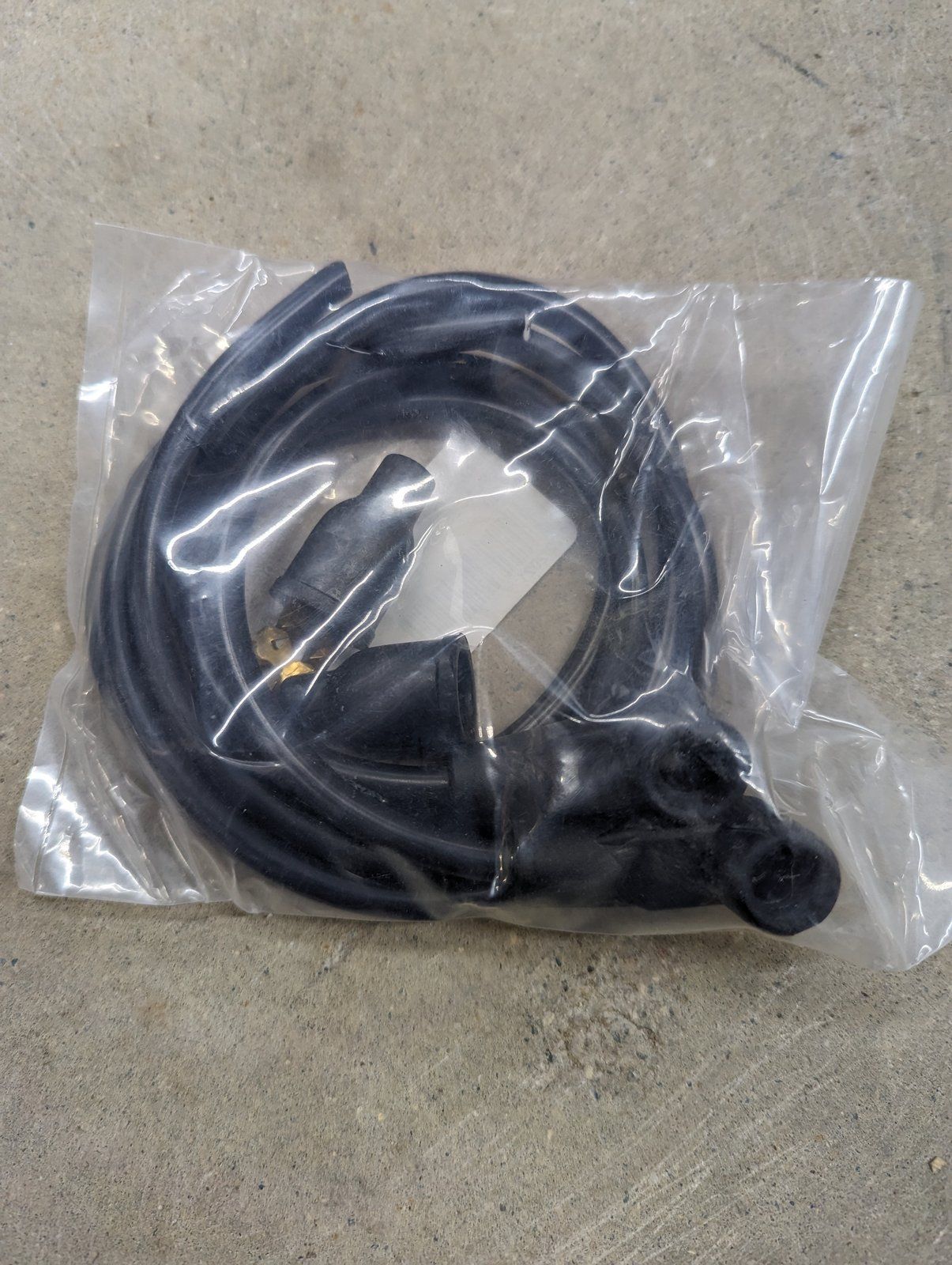 C32299 C32298 SPARK PLUG WIRE ONAN 167-1602 167-1615-01 - Ingersoll/Case Tractor Part