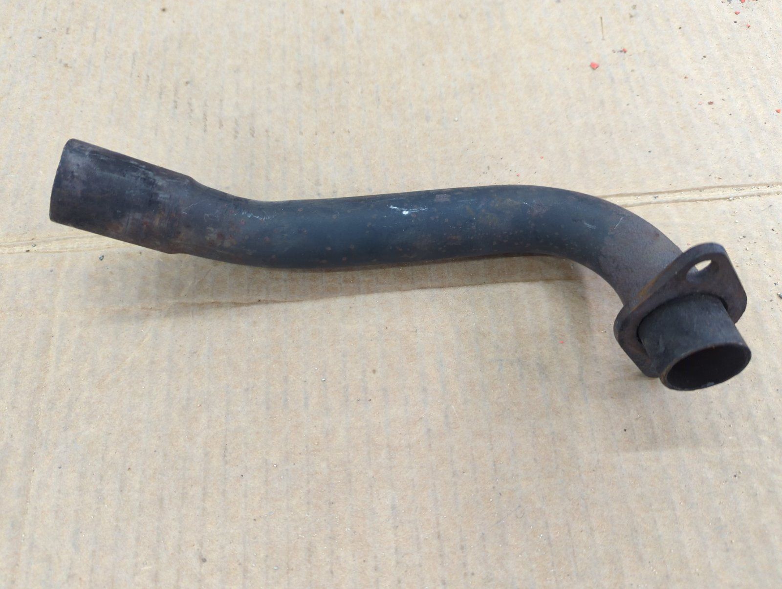 C32325 USED ONAN 154-2344-50 EXHAUST PIPE LH - Ingersoll/Case Tractor Part
