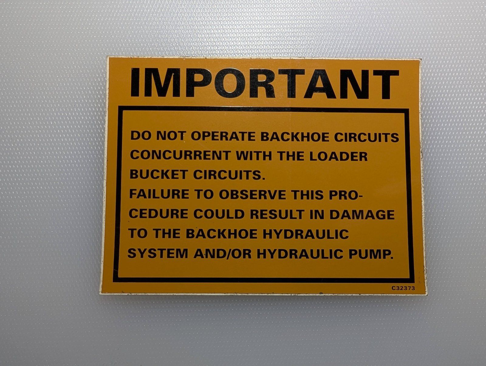 C32373 DECAL IMPORTANT LDR/BH CIRCUIT 321-3576 321-3899 C32330 - Ingersoll/Case Tractor Part