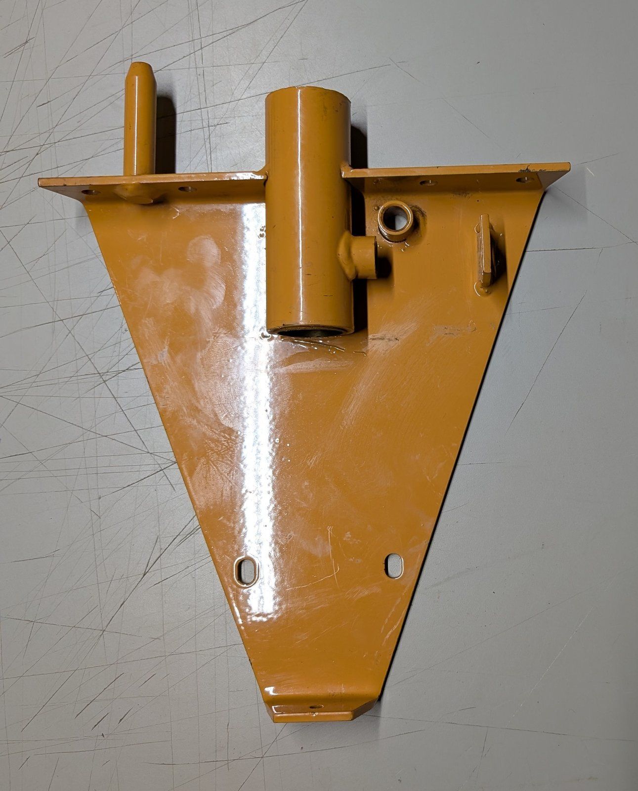 C32408 WMT BRACKET POST SUPPORT BACKHOE - Ingersoll/Case Tractor Part