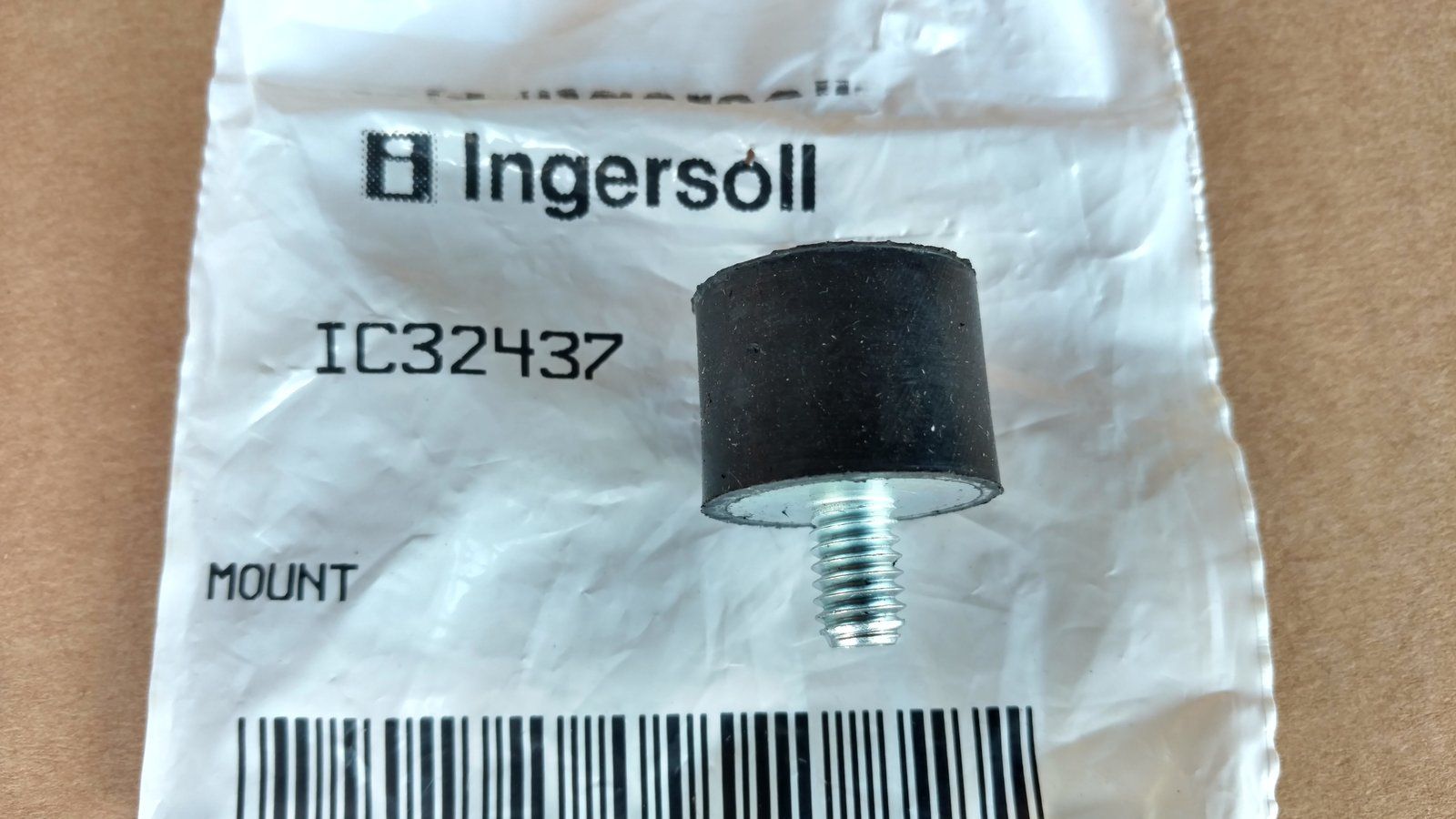 C32437 MOUNT - RUBBER BUMPER - HYD PUMP - Ingersoll/Case Tractor Part