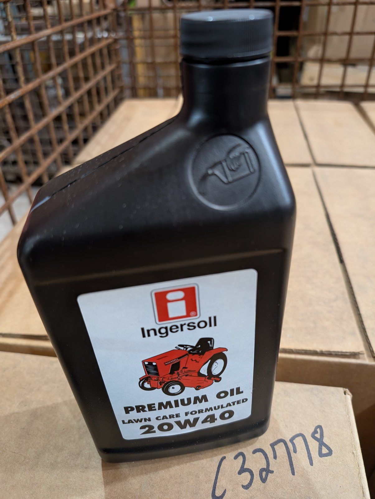 C32778 OIL - 1 QT EACH 20W40 - Ingersoll/Case Tractor Part