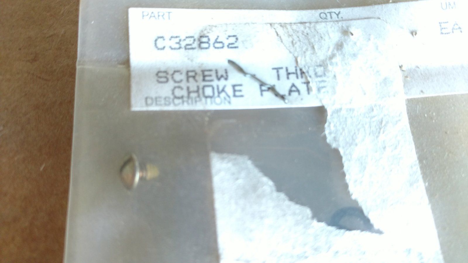 C32862 SCREW - THROTTLE & CHOKE PLATE KOHLER 2508627-S - Ingersoll/Case Tractor Part