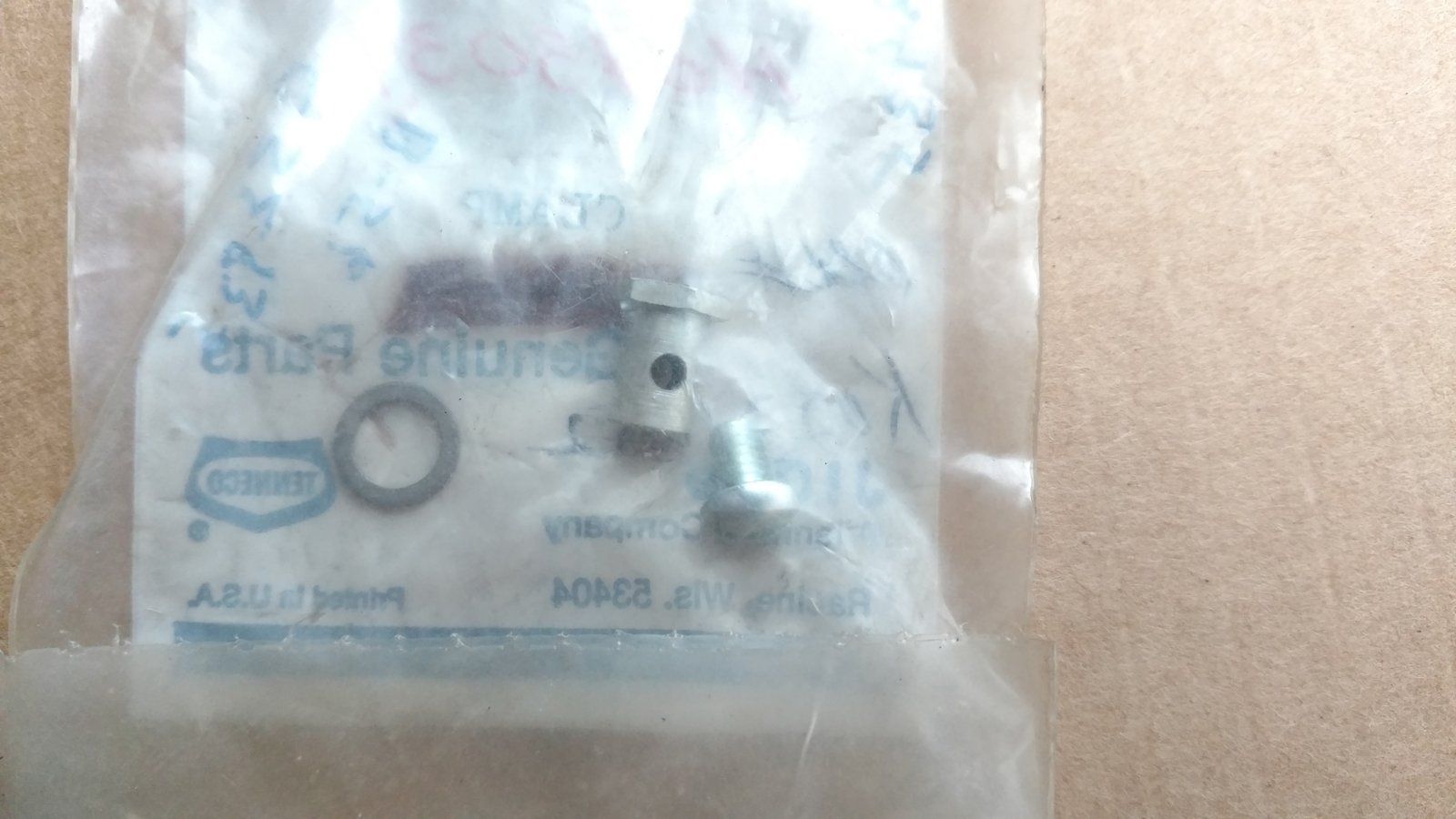 C32935 KIT - CLAMP HO43034 KO231052 C28884 C32932 4875010 4875510-S - Ingersoll/Case Tractor Part