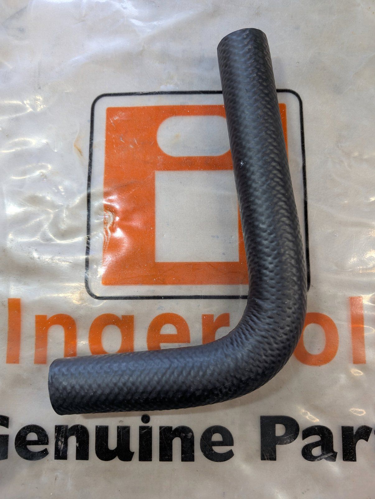 C33168 HOSE FORMED L 6.75 X 4.5 - Ingersoll/Case Tractor Part