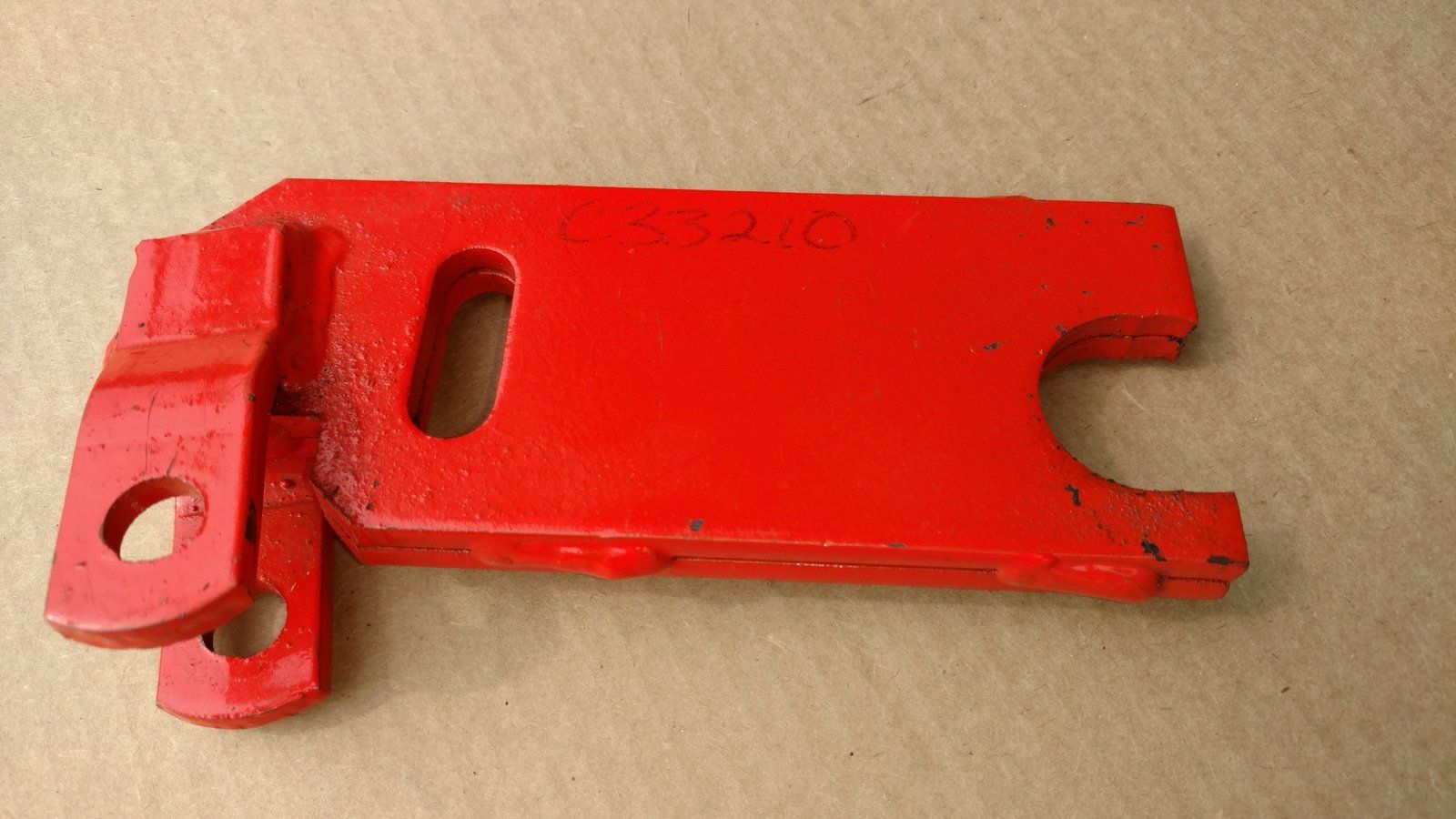 C33210 CYLINDER LIFT ARM BRACKET - Ingersoll/Case Tractor Part