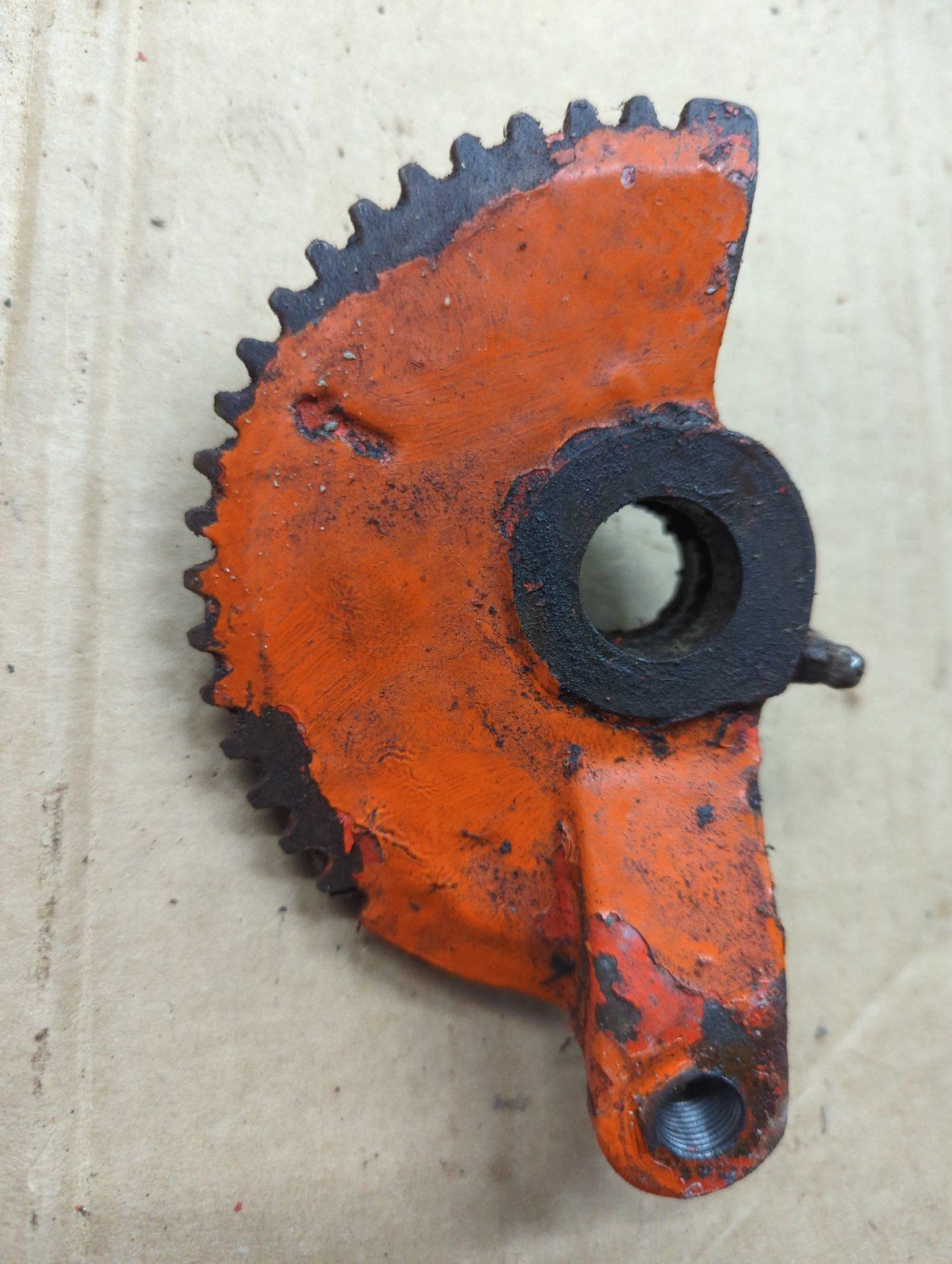 C33309 USED STEERING SECTOR GEAR - Ingersoll/Case Tractor Part