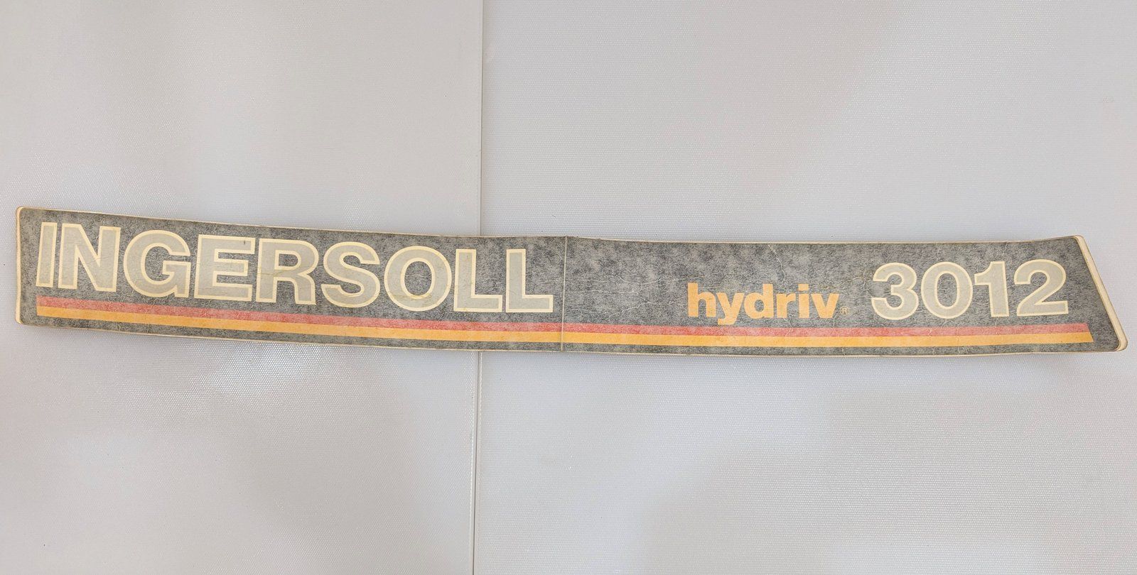 C33429 LH HOOD DECAL - Ingersoll/Case Tractor Part