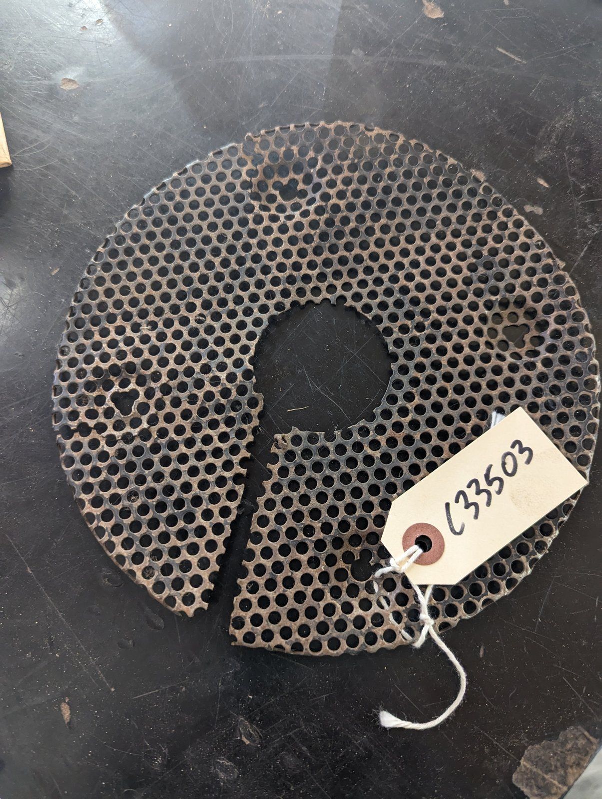 C33503 USED SCREEN - FLYWHEEL BS - Ingersoll/Case Tractor Part