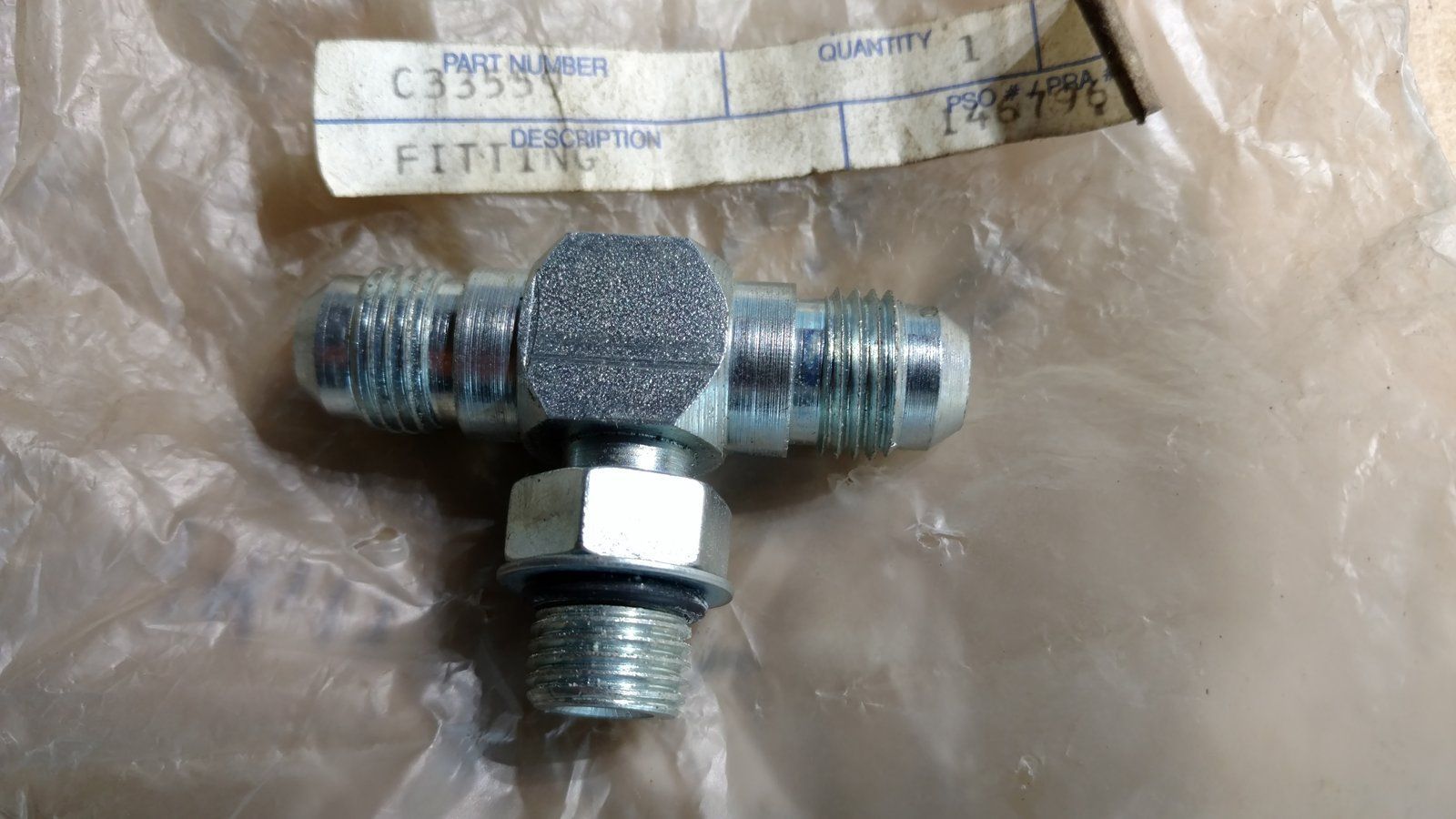 C33559 FITTING (4020PS) - Ingersoll/Case Tractor Part