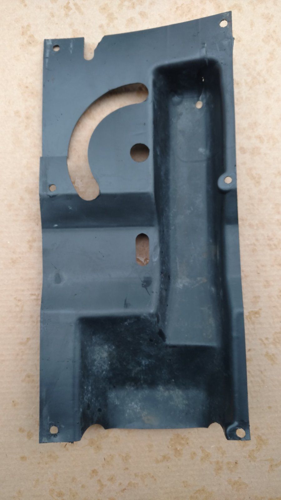 C33580 - USED BELLY PAN - POWER STEERING MODELS - Ingersoll/Case Tractor Part