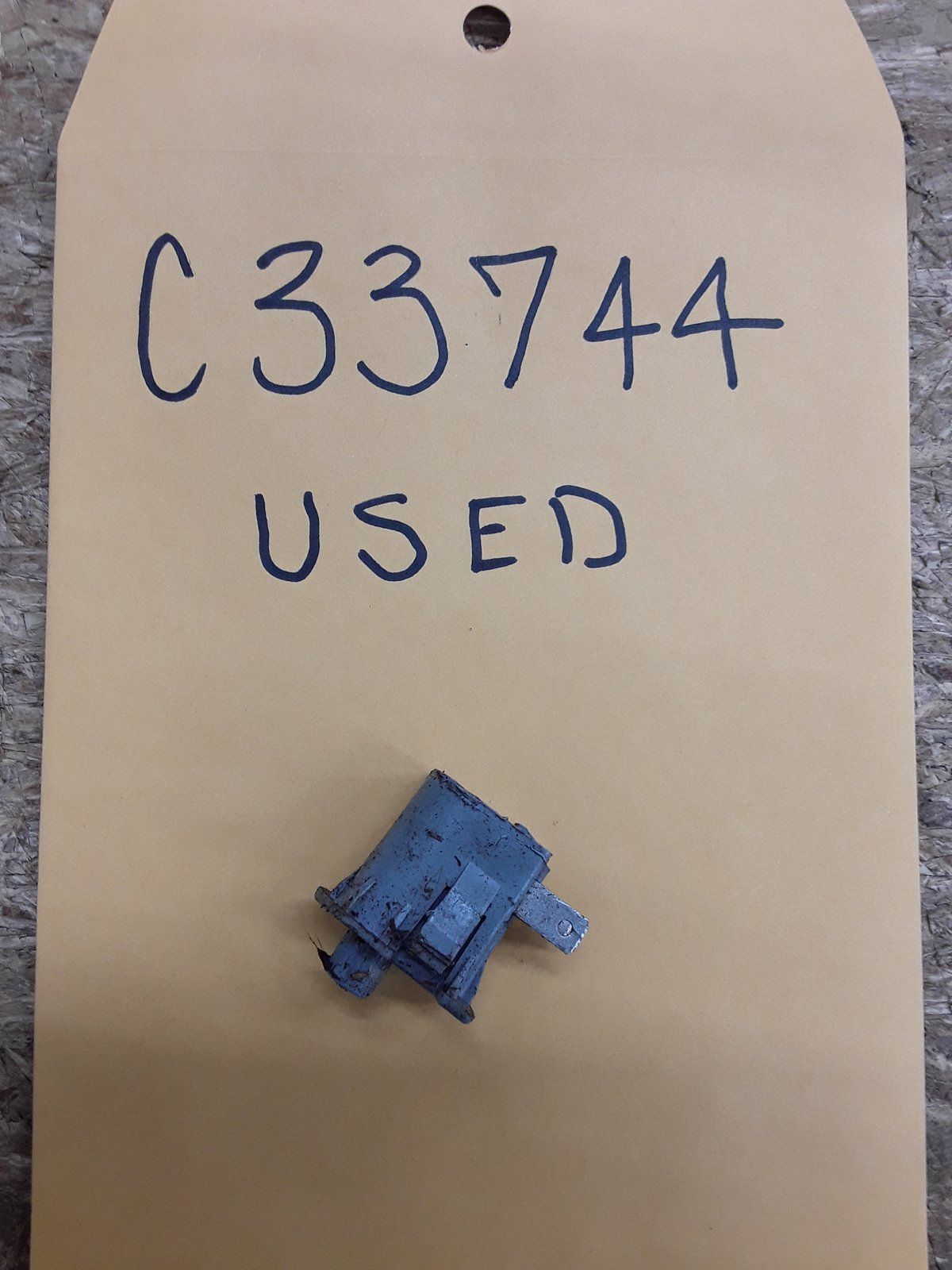 C33744 ( replaces G9021042 ) USED SWITCH - SAFETY - SEAT (GRAY) - Ingersoll/Case Tractor Part