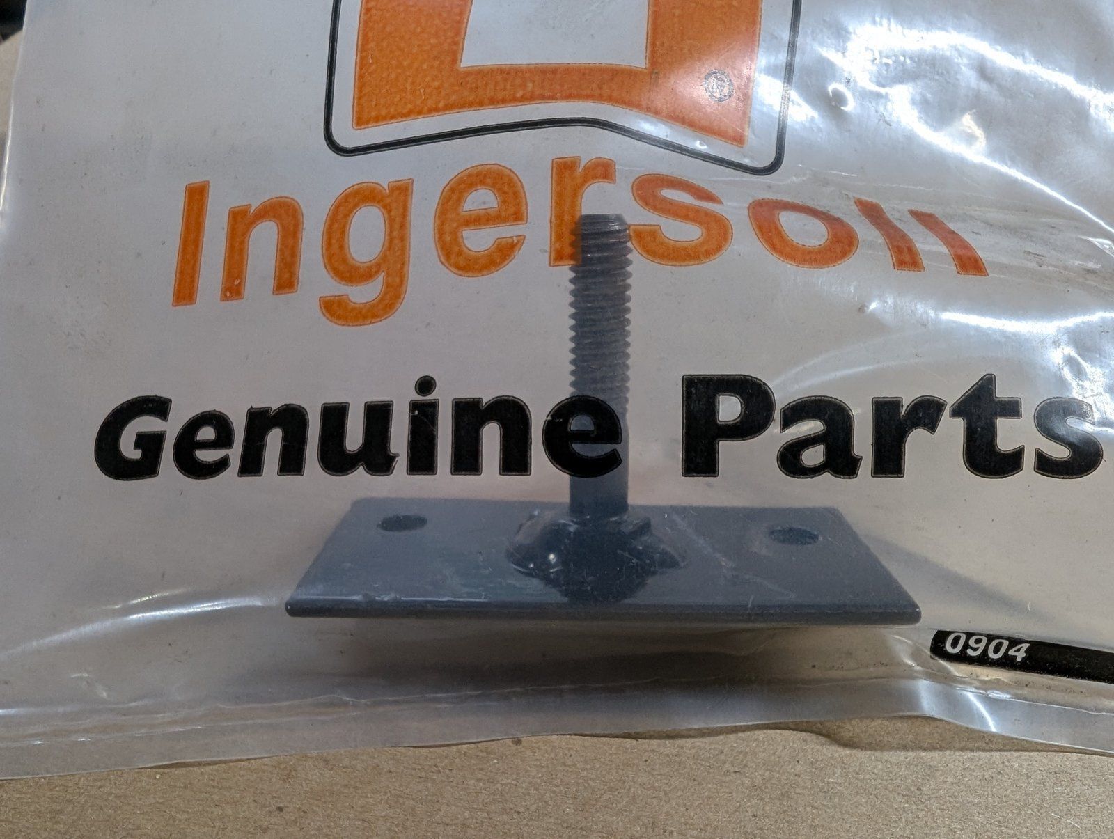 C33763 BRACKET REGULATOR MOUNT - Ingersoll/Case Tractor Part