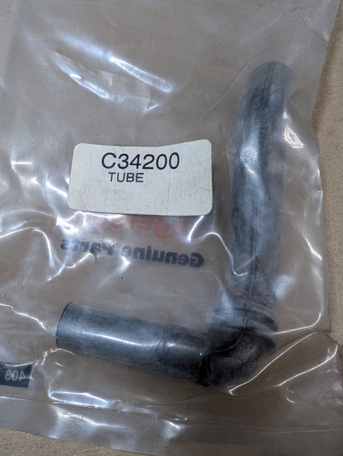 C34200 BREATHER TUBE BS 805362 806083S - Ingersoll/Case Tractor Part