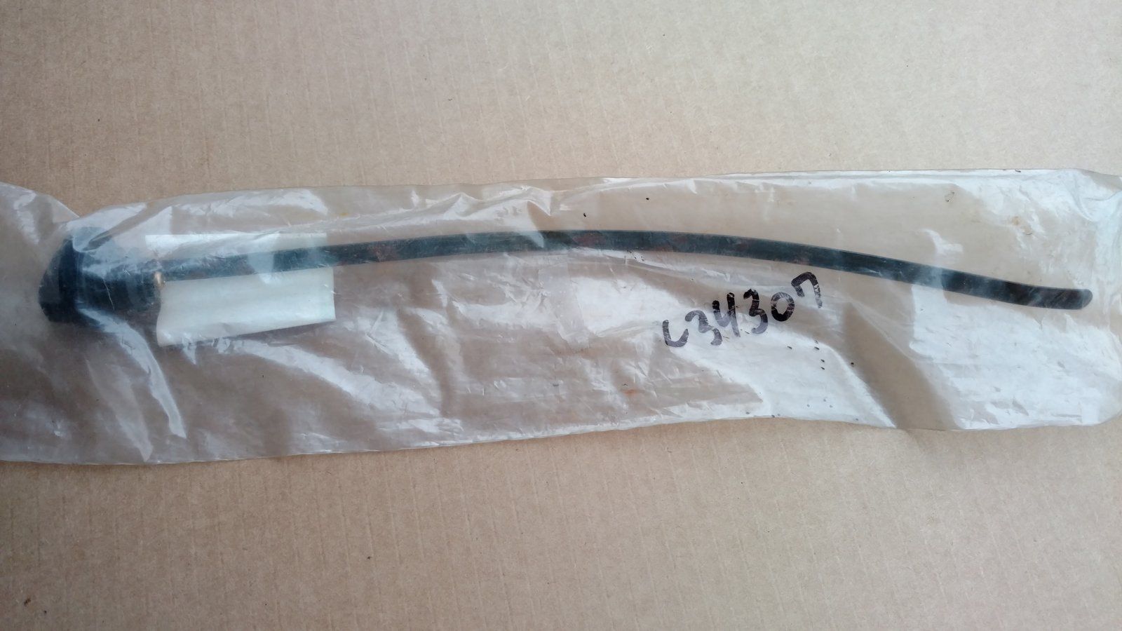 C34307 DIPSTICK B/S 807977 - Ingersoll/Case Tractor Part