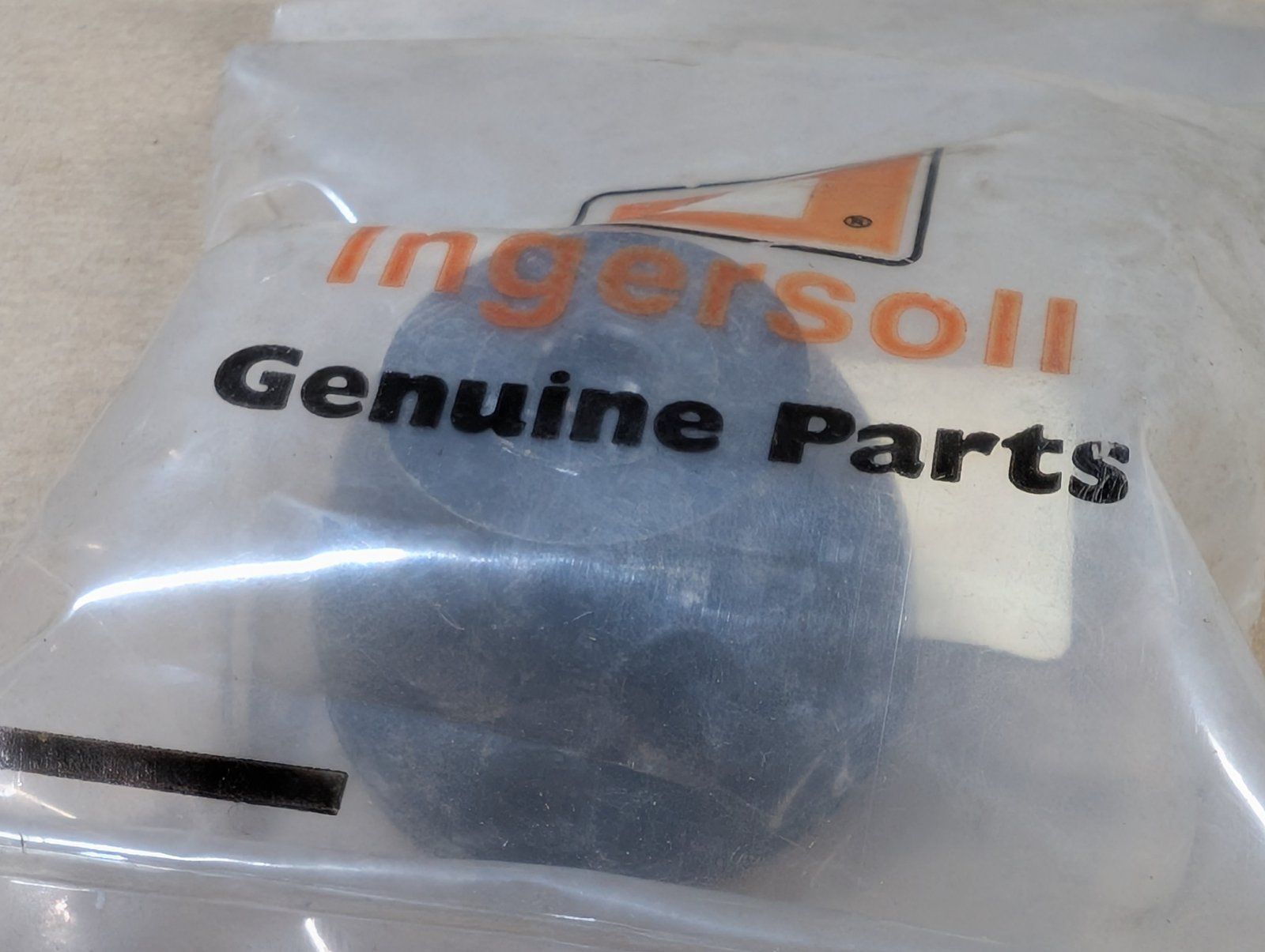 C34716 KNOB 1/4-20 TAP - Ingersoll/Case Tractor Part