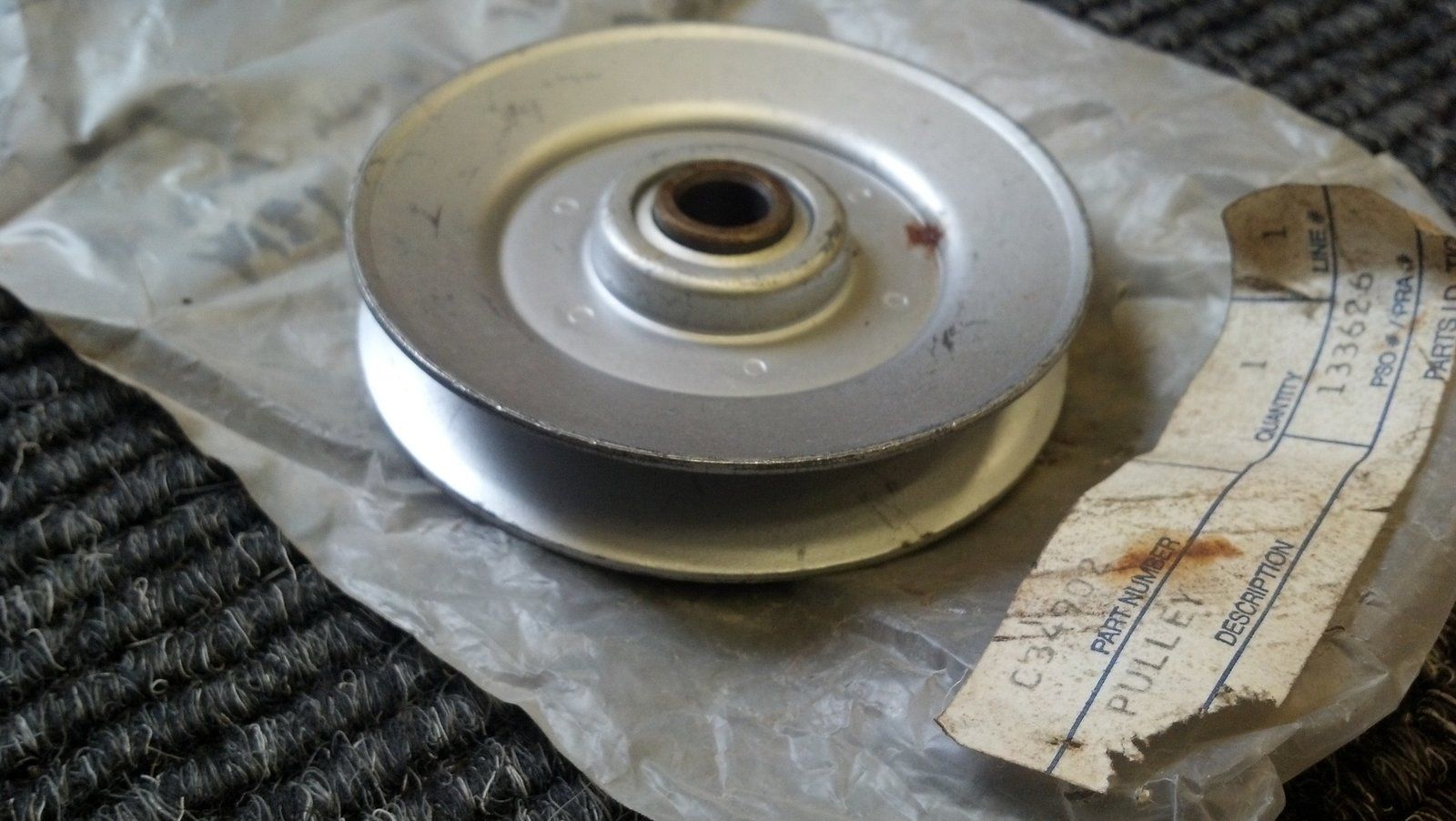 C34902 PULLEY - IDLER 810 3x3/8 NOMA #35374 - Ingersoll/Case Tractor Part
