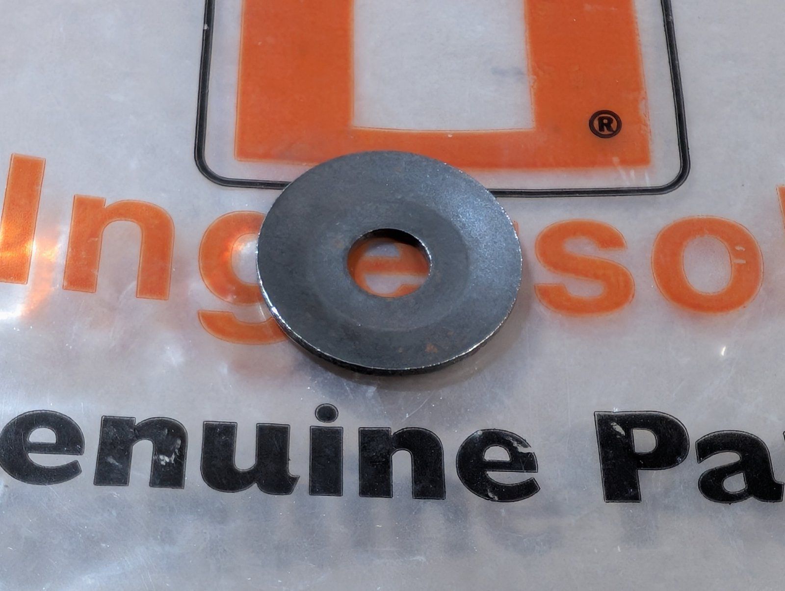 C34997 WASHER .39 ID x 1.25D x .07 NOMA #2483 - Ingersoll/Case Tractor Part