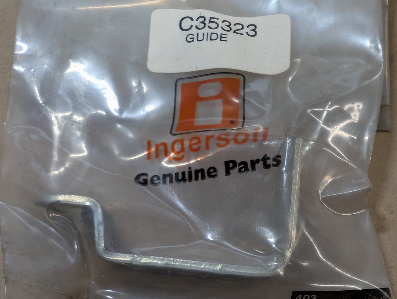 C35323 GUIDE NOMA 315873 - Ingersoll/Case Tractor Part