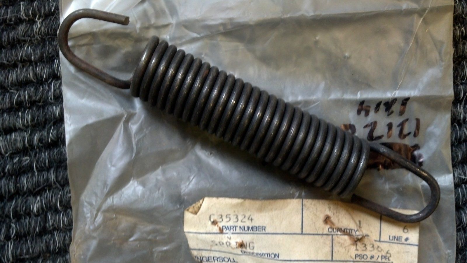 C35324 SPRING - TENSION NOMA #314107 C45545 - Ingersoll/Case Tractor Part