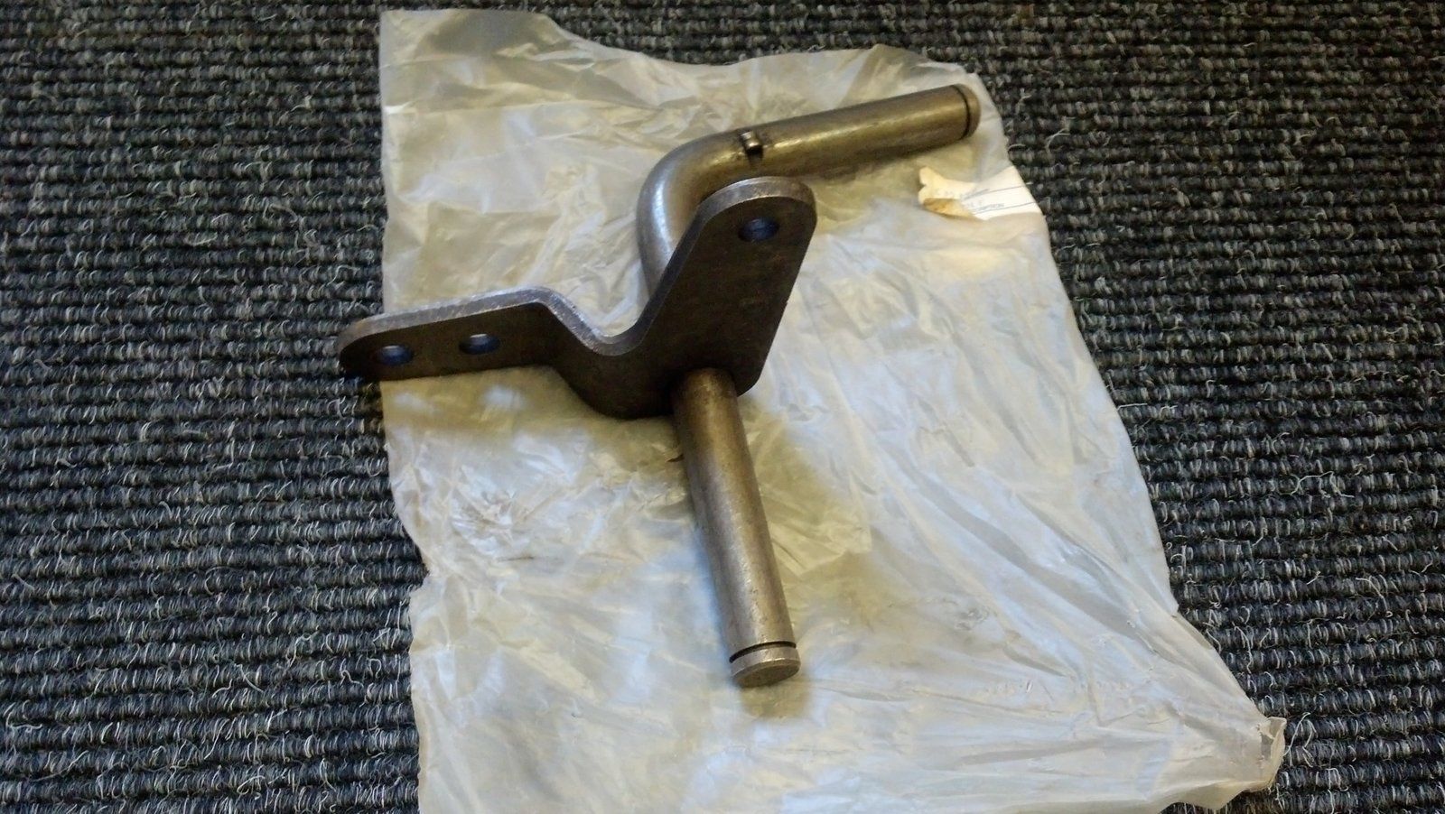 C35392 SPINDLE - LH 1112 NOMA 315 886 - Ingersoll/Case Tractor Part