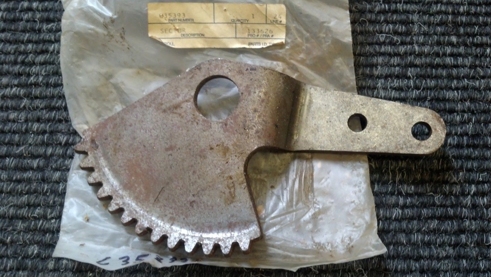 C35393 SECTOR STEERING LF (1112) NOMA #58289 - Ingersoll/Case Tractor Part