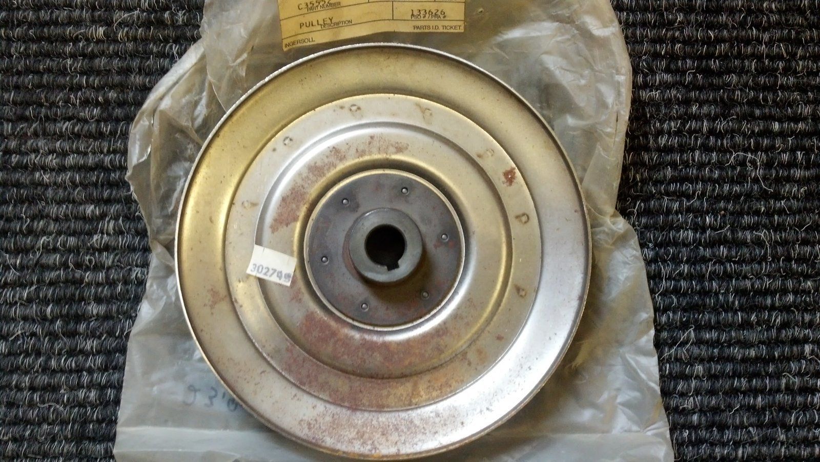 C35552 PULLEY (NOMA #302745) - Ingersoll/Case Tractor Part