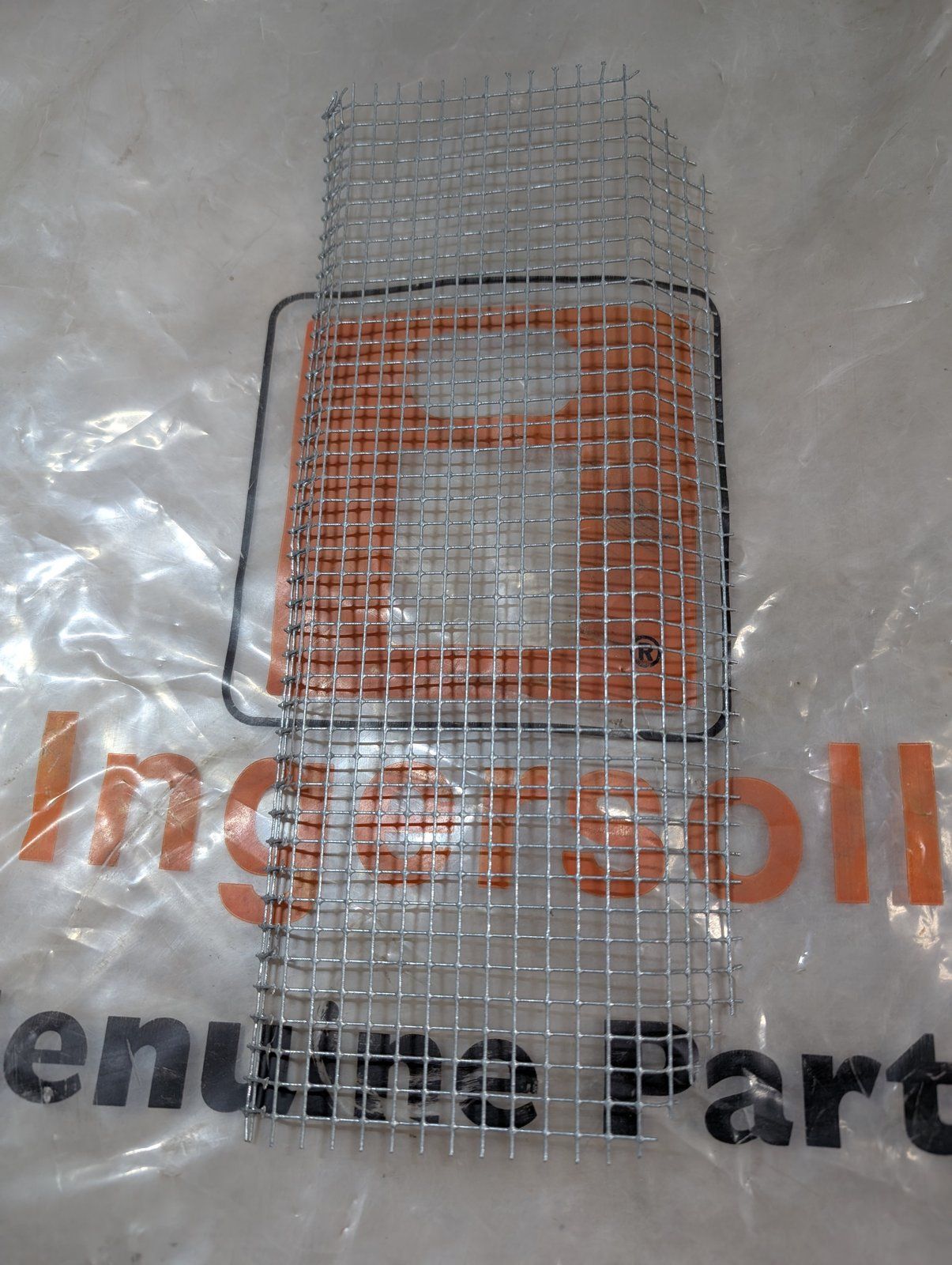 C35577 SCREEN NOMA 300115 - Ingersoll/Case Tractor Part