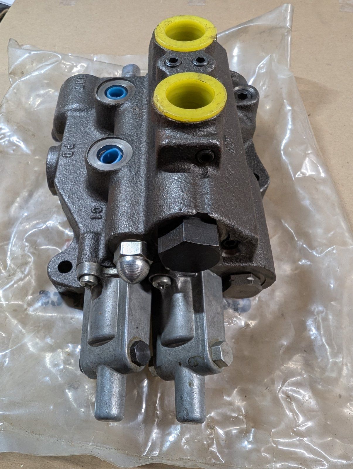 C36897 VALVE - CONTROL (3100-4100'S) - Ingersoll/Case Tractor Part