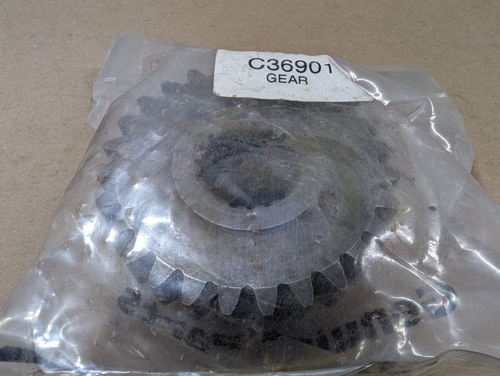 C36901 GEAR PINION CLUSTER 18-27T - Ingersoll/Case Tractor Part