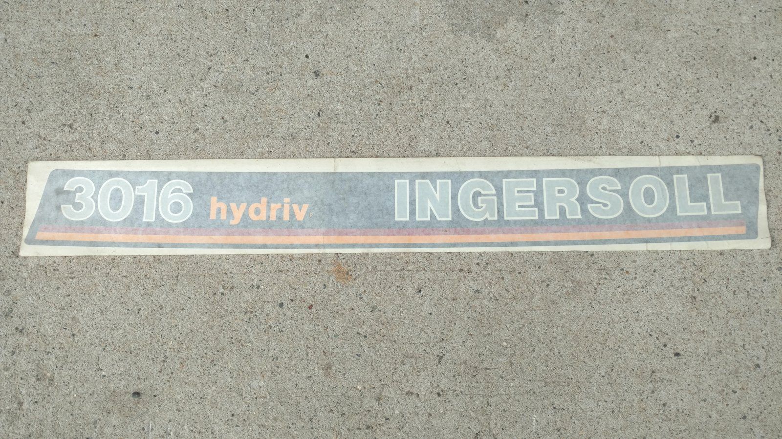 C36923 DECAL - HOOD R.H. 3016 - Ingersoll/Case Tractor Part