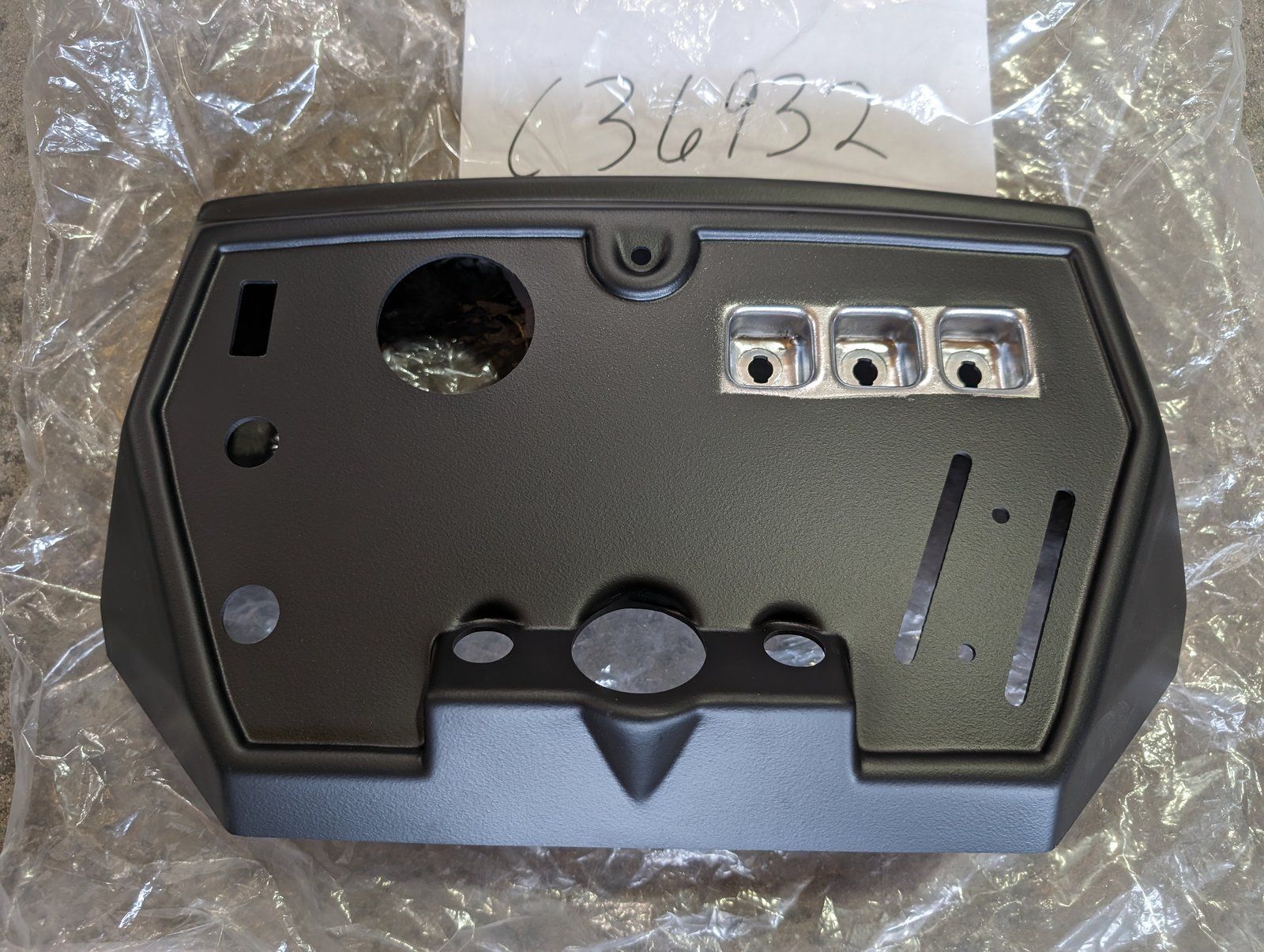 C36932 CAP INSTRUMENT PANEL - NO DECAL - Ingersoll/Case Tractor Part