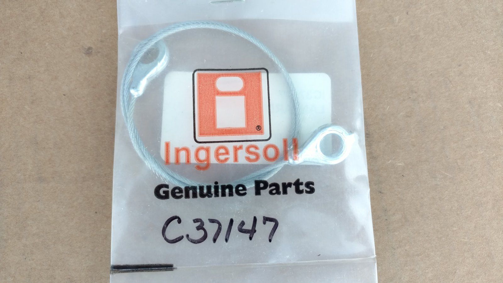 C37147 LANYARD - HOOD - Ingersoll/Case Tractor Part