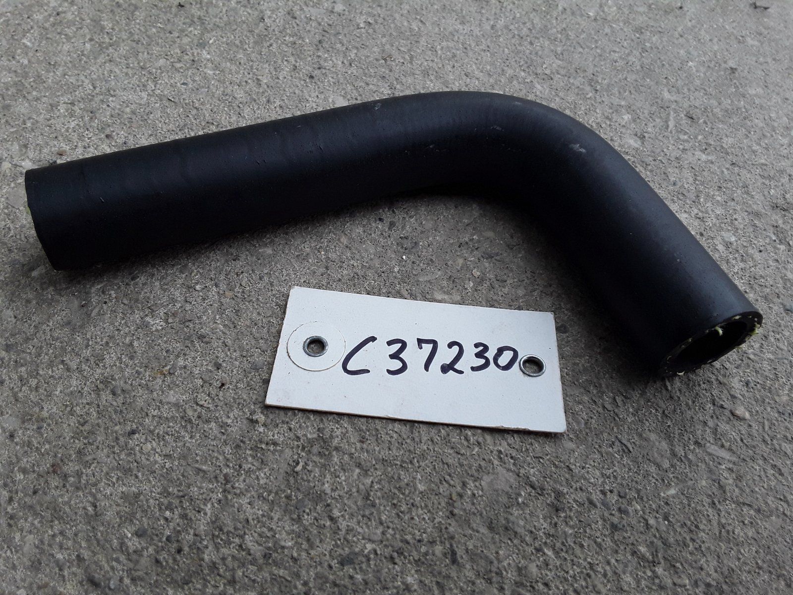 C37230 HOSE 90 DEG. 3/4 ID x 3-1/4x5-1/2 - Ingersoll/Case Tractor Part