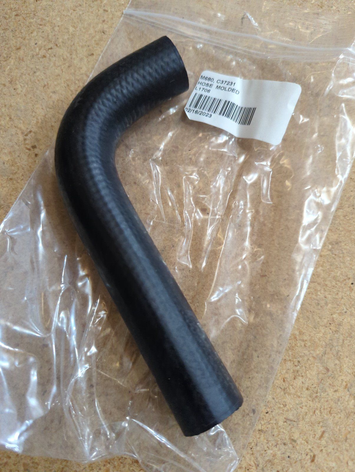 C37231 HOSE 90 DEG 2.25x3.0x6.0 - Ingersoll/Case Tractor Part