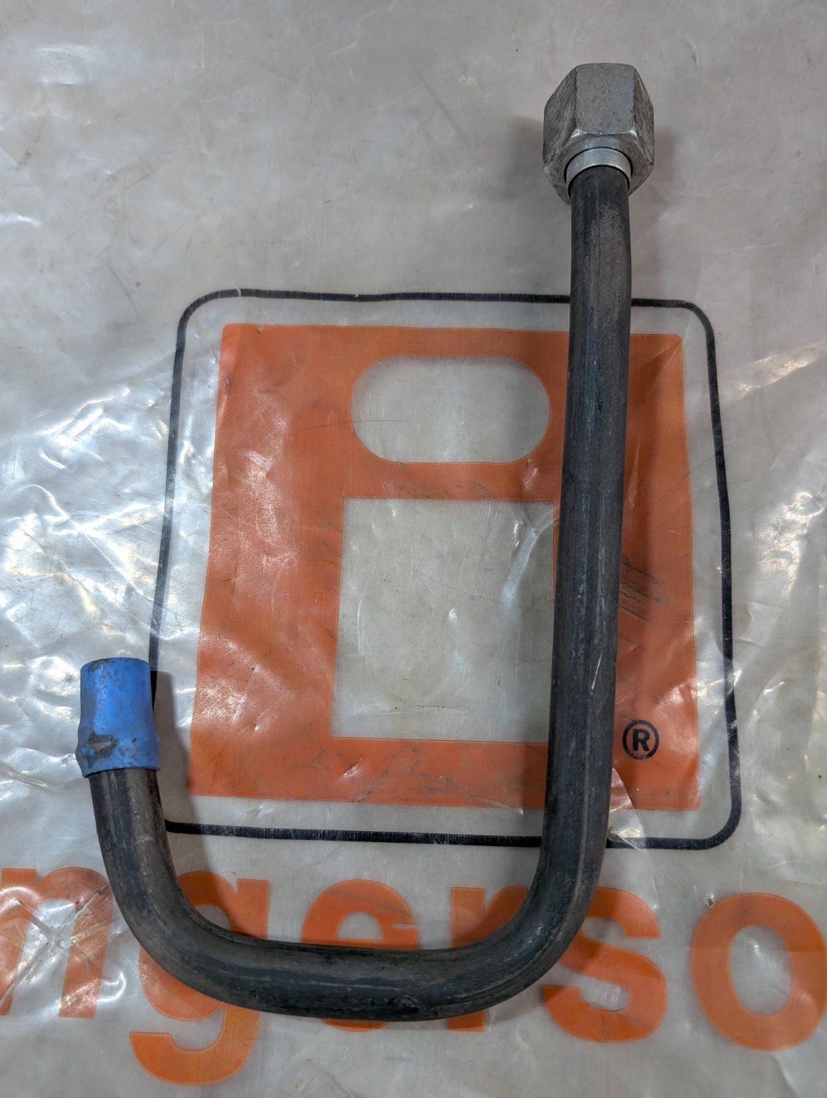 C37240 TUBE RELIEF VALVE TO RETURN - Ingersoll/Case Tractor Part