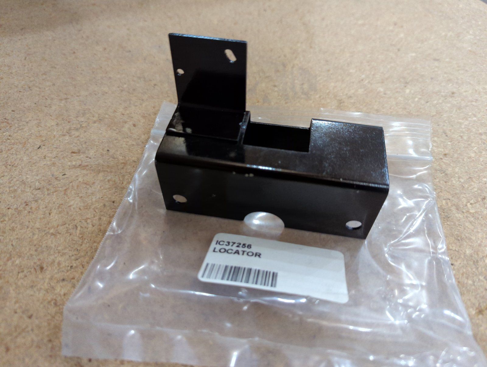 C37256 LOCATOR C37255 - Ingersoll/Case Tractor Part