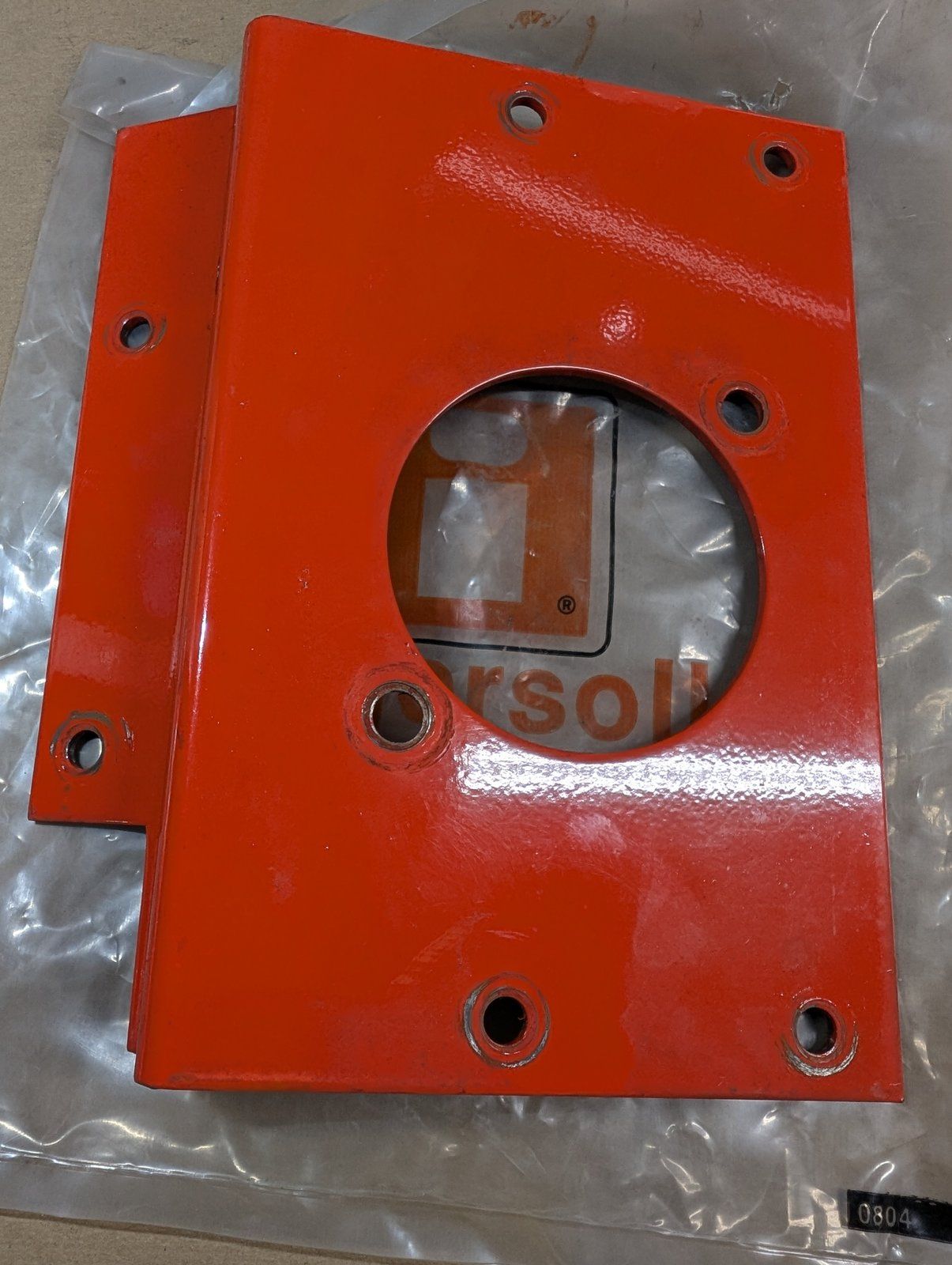 C37335 BRACKET - MOUNT HYD MOTOR - Ingersoll/Case Tractor Part