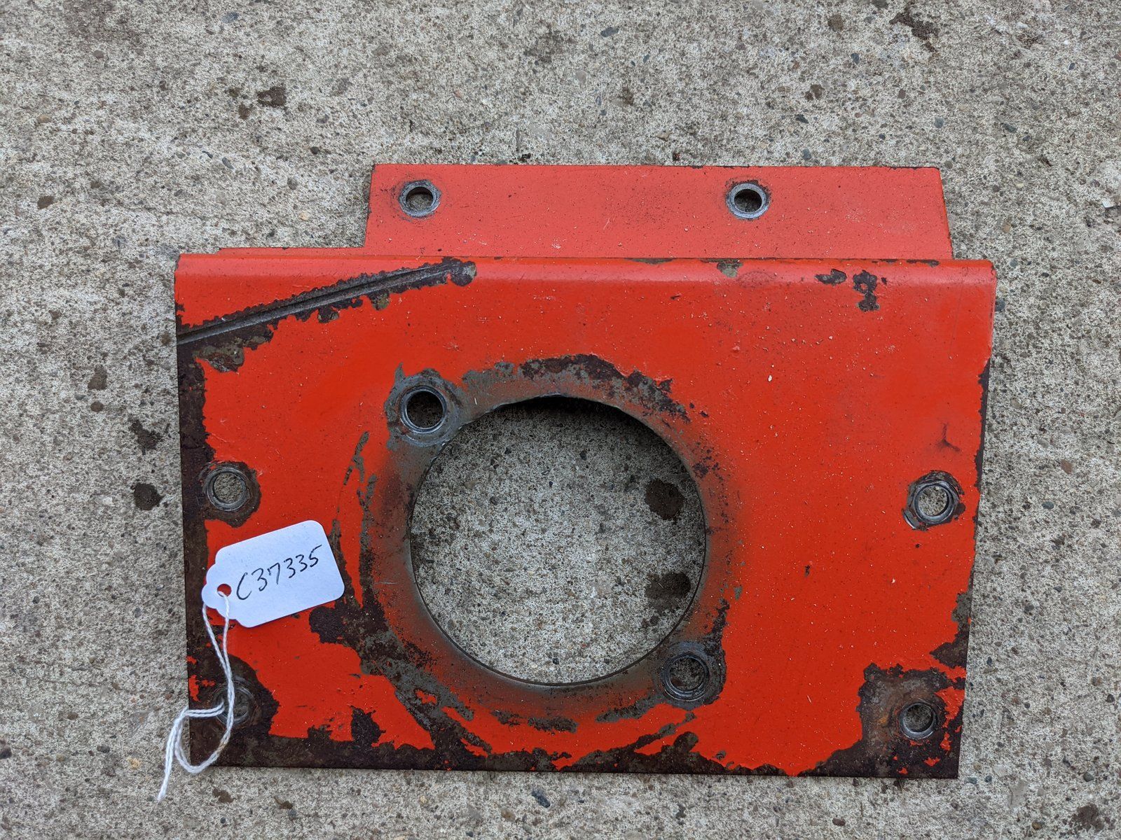 C37335 USED BRACKET - MOUNT - HYD MOTOR - Ingersoll/Case Tractor Part