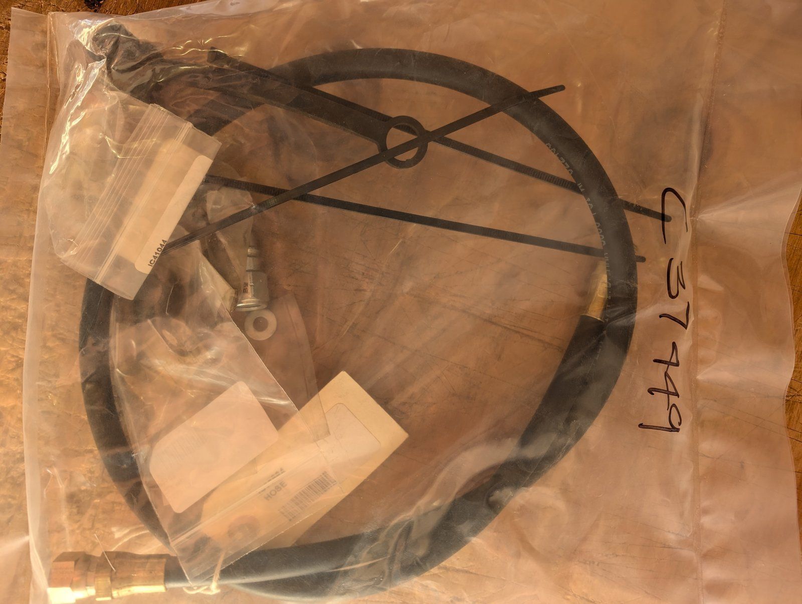 C37449 KIT - CASE DRAIN 3000-4000 TRAVEL VALVE W/PORT - Ingersoll/Case Tractor Part