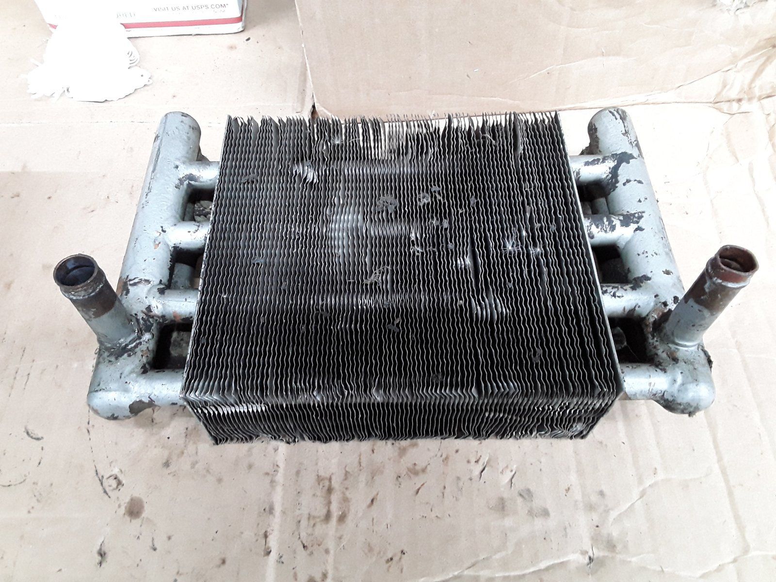 C37486 USED HEAT EXCHANGER 4100/3100 - Ingersoll/Case Tractor Part